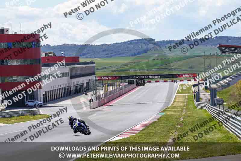 cadwell no limits trackday;cadwell park;cadwell park photographs;cadwell trackday photographs;enduro digital images;event digital images;eventdigitalimages;navarra;no limits trackdays;peter wileman photography;racing digital images;trackday digital images;trackday photos